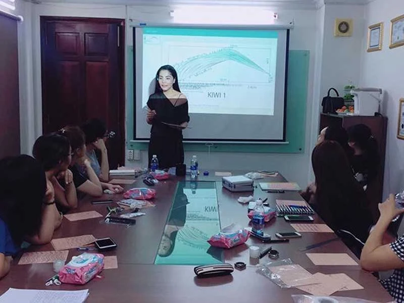 Từ người mẫu, ca sĩ đến nữ doanh nhân Ngô Mai Trang ảnh 2