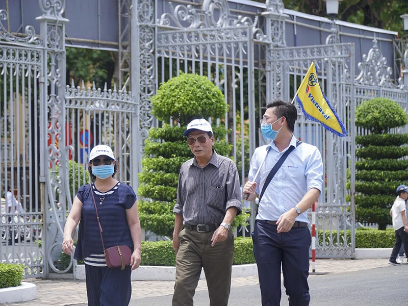 Du lịch TP.HCM đồng loạt tung hàng trăm tour siêu rẻ ảnh 2