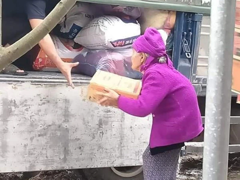 Lòng tốt đã ‘thắp’ lại tinh thần nhân văn ảnh 2