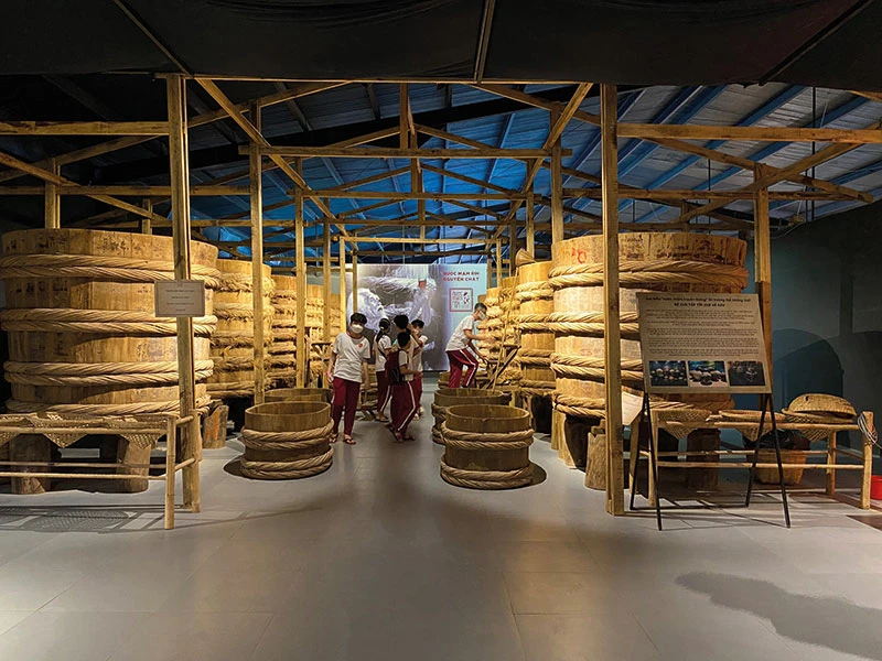 Dự án văn hóa Làng Chài Xưa là nơi nhiều du khách, trong đó có các học sinh trải nghiệm giá trị.