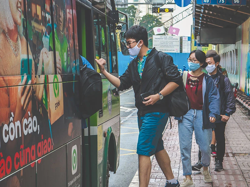 Khi người dân cảm nhận được lợi ích, chất lượng dịch vụ của giao thông công cộng thì họ sẽ sử dụng. Ảnh: THU NGUYEN/UNSPLASH Khi người dân cảm nhận được lợi ích, chất lượng dịch vụ của giao thông công cộng thì họ sẽ sử dụng. Ảnh: THU NGUYEN/UNSPLASH