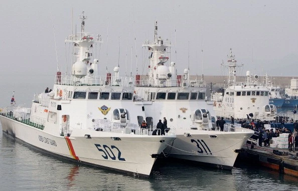 Thời báo Hoàn cầu chỉ trích Hàn Quốc bắn cảnh cáo tàu Trung Quốc ảnh 1