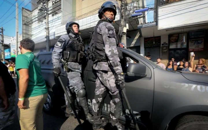 Phó lãnh sự Nga tại Brazil bắn chết cướp giữa phố ảnh 1