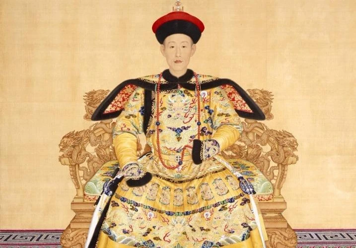 Lừa hàng trăm tỉ đồng nhờ giả mạo vua Càn Long