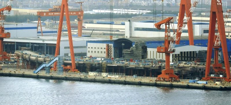 Lộ ảnh tàu sân bay tự đóng của Trung Quốc