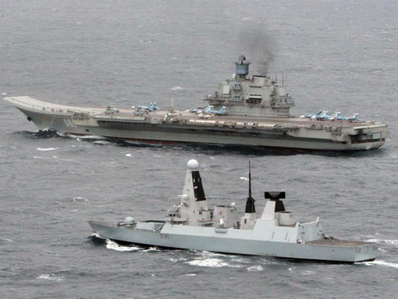 Nga đưa hạm đội rầm rộ áp sát eo biển Anh