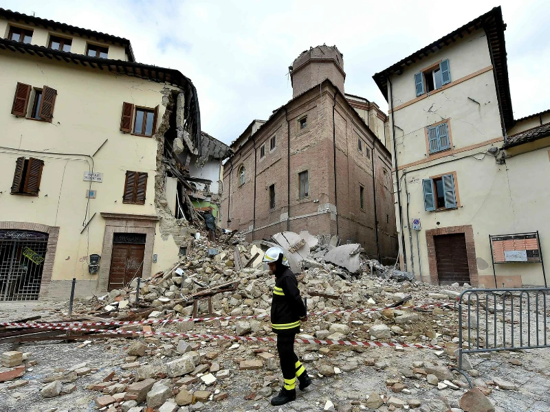 Động đất rung chuyển miền trung nước Ý