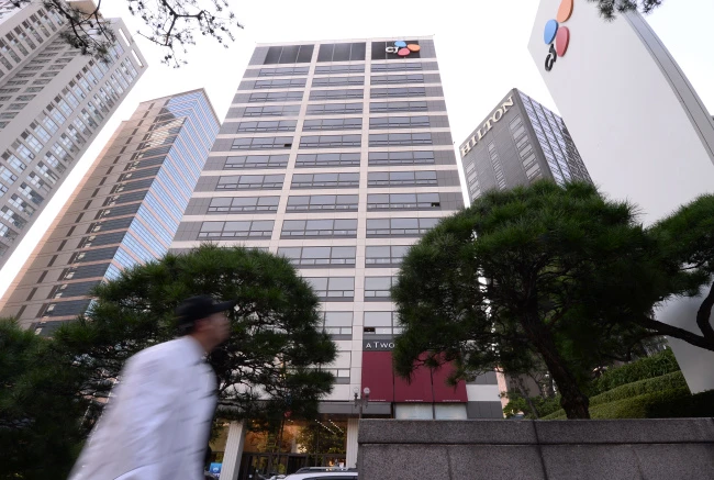 Nhiều đại gia Hàn Quốc dính bê bối Choi Soon-sil