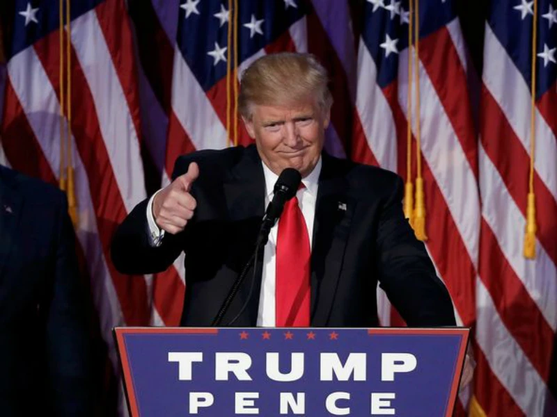 Ông Donald Trump trong bài phát biểu sau khi giành chiến thắng trước ứng cử viên đảng Dân chủ Hillary Clinton. Ảnh: REUTERS