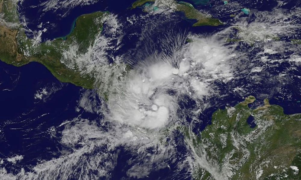 Bão Otto dự kiến đổ bộ vào Costa Rica và Nicaragua hôm 24-11. Ảnh: AFP