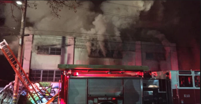 Cháy lớn tại tiệc tối ở California, 9 người chết