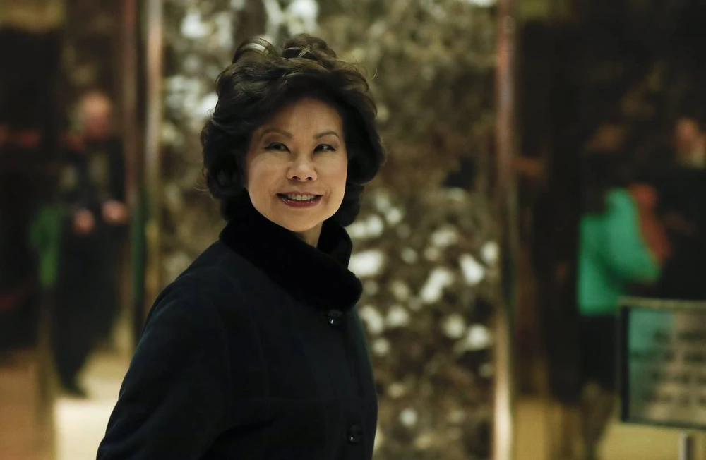 Bà Elaine Chao được thừa kế hàng triệu USD từ gia đình. Ảnh: AP
