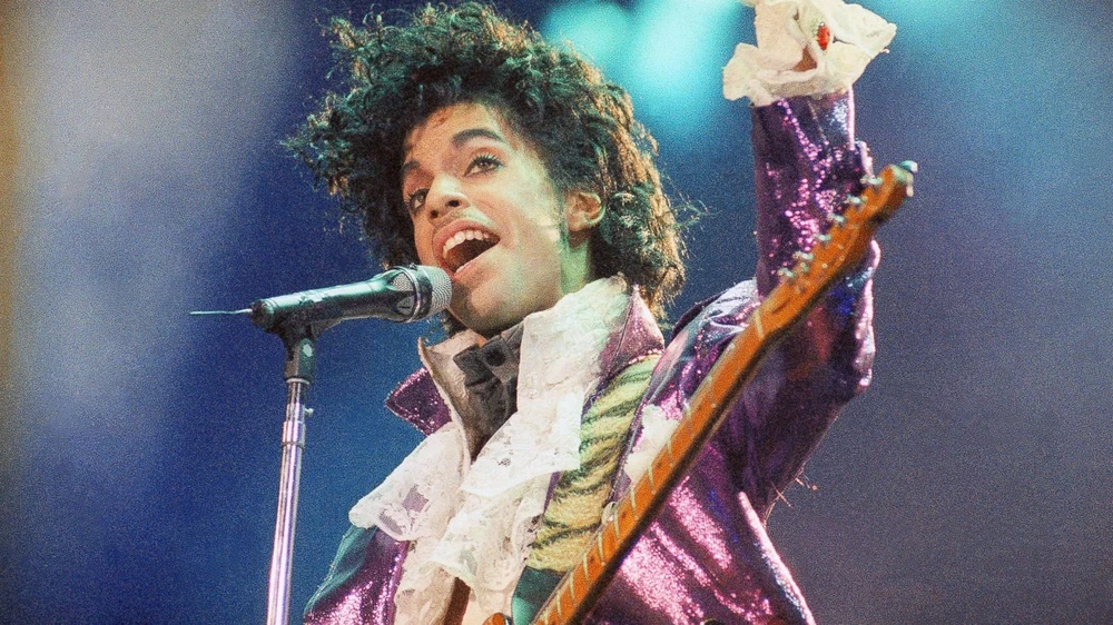 2016 - Năm tiễn biệt quá nhiều huyền thoại âm nhạc ảnh 2