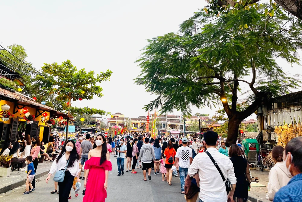 Quảng Nam đón khoảng 60.000 lượt khách đến tham quan, lưu trú trong dịp nghỉ lễ giỗ tổ Hùng Vương. Ảnh: TN