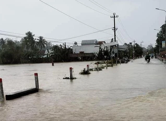 1 tuyến đường bị chia cắt.