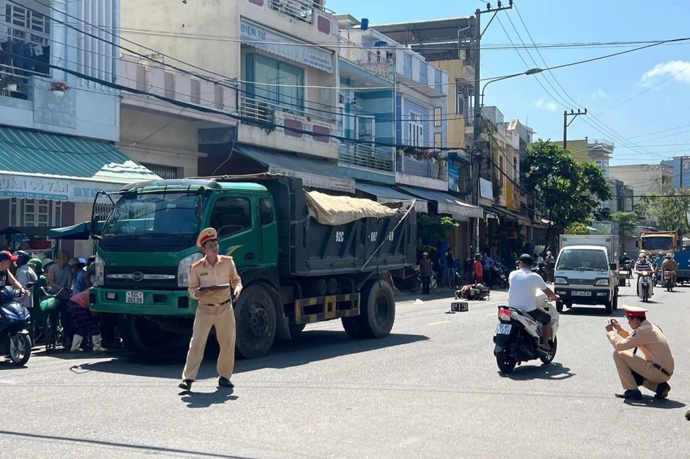Hiện trường vụ tai nạn giao thông nghiêm trọng. Ảnh: TN