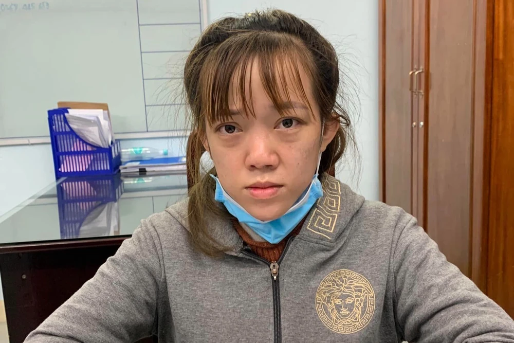 Nguyễn Thị Thu tại cơ quan công an. Ảnh: CA