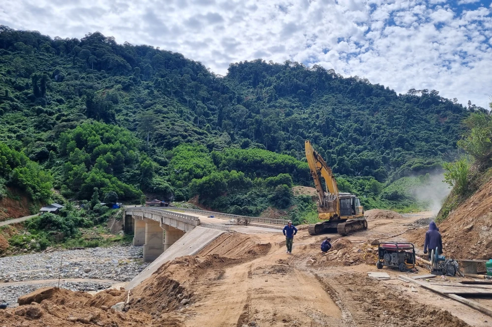 UBND tỉnh Quảng Nam thành lập tổ công tác đặc biệt nhằm tháo gỡ khó khăn cho doanh nghiệp, nhà đầu tư, dự án đầu tư trên địa bàn tỉnh này. Ảnh: TN