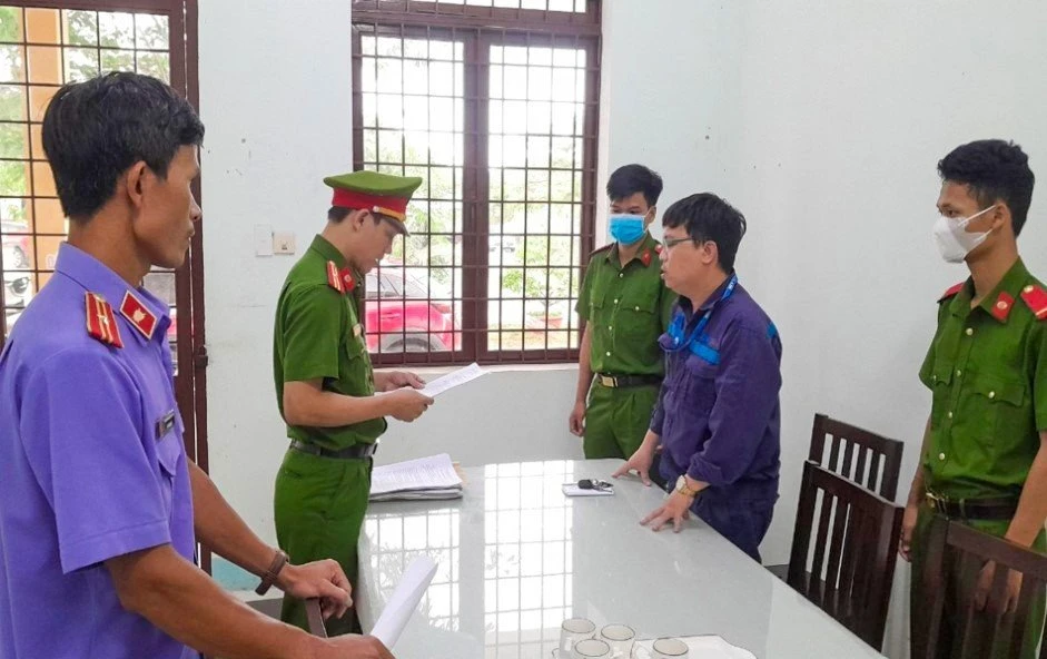 Phương nói quen biết lãnh đạo sân bay Chu Lai để lừa chạy việc. Ảnh: CA