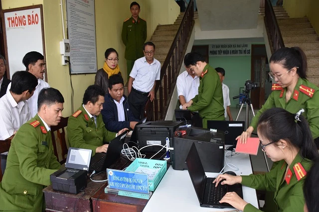 Công an tỉnh Quảng Nam đã thu nhận hơn 1,37 triệu hồ sơ cấp CCCD cho công dân đủ điều kiện. Ảnh: CAQN