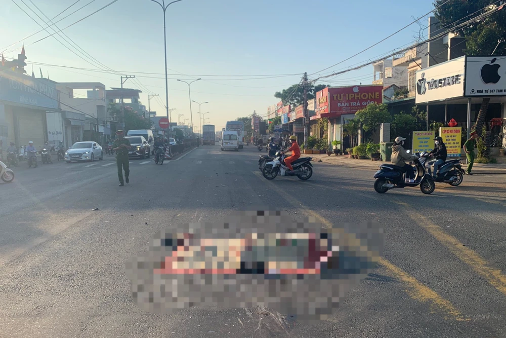 Vụ tai nạn khiến em T tử vong tại chỗ. Ảnh: TN