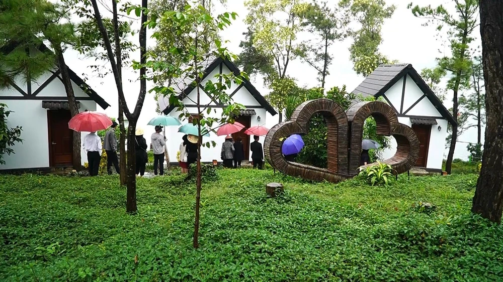 Công ty Hùng Cường đang đầu tư, khai thác du lịch tại khu vực hồ Phú Ninh. Ảnh: TN