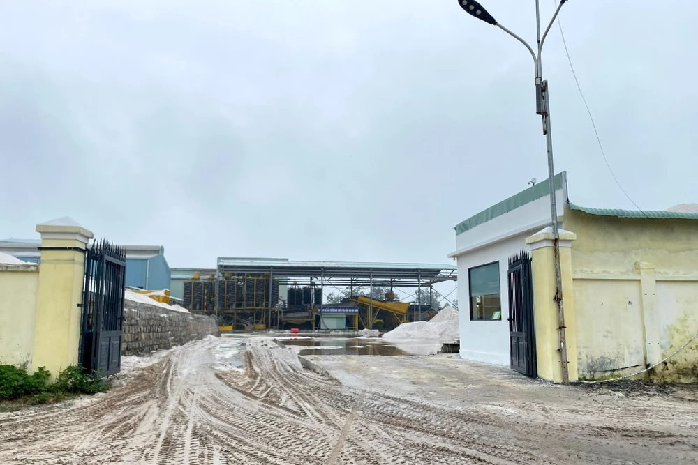 Công ty Minco xin giảm nhẹ mức phạt sau khi khai thác vượt 35.832 tấn cát trắng. Ảnh: TN Công ty Minco xin giảm nhẹ mức phạt sau khi khai thác vượt 35.832 tấn cát trắng. Ảnh: TN