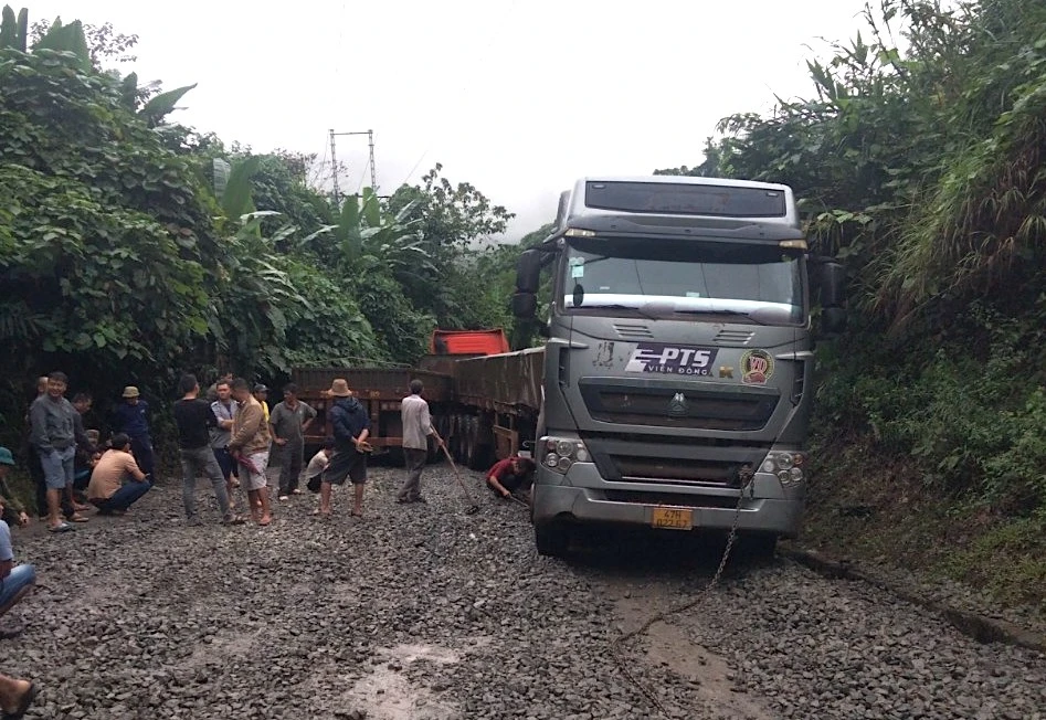 Quốc lộ 14D xuống cấp nghiêm trọng