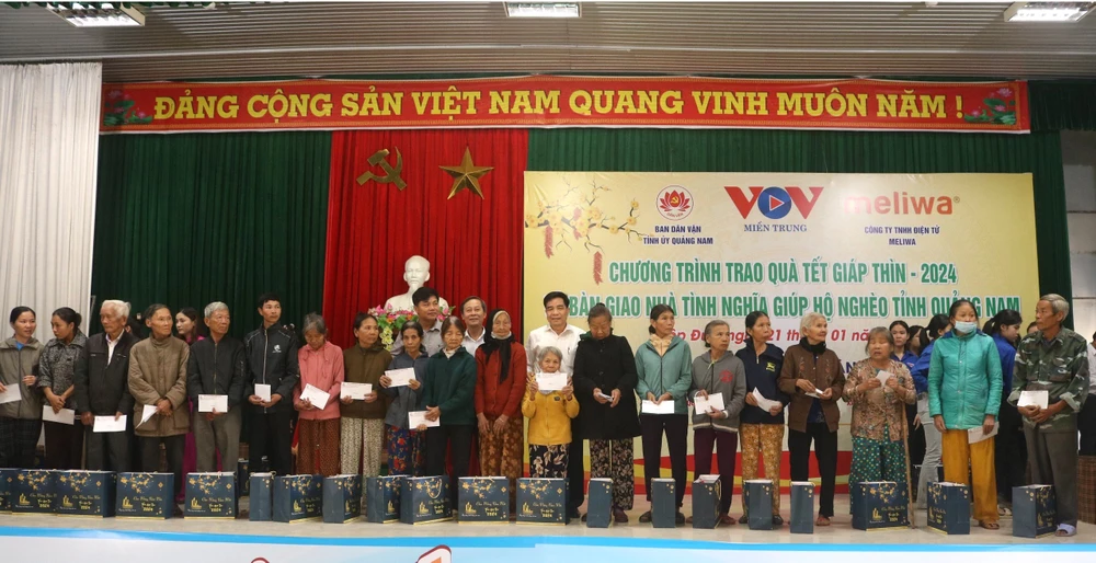 nhà cho hộ nghèo