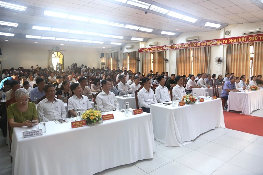 Toàn cảnh chương trình 'Cùng ngư dân thắp sáng đèn trên biển' tại TP Đà Nẵng