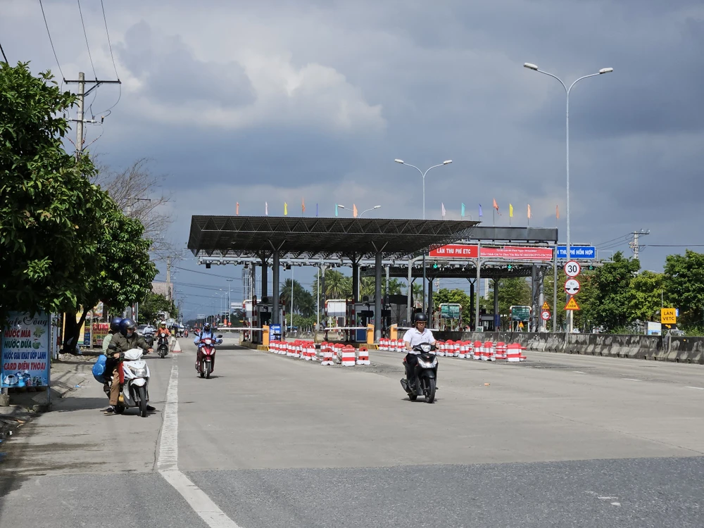 Trạm BOT xin đóng điểm mở dải phân cách