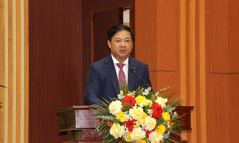 Bí thư Quảng Nam Lương Nguyễn Minh Triết giao Ban cán sự UBND tỉnh chỉ đạo UBND tỉnh tổ chức cuộc họp tháo gỡ vướng mắc liên quan đến 3 dự án của Bách Đạt An. Ảnh: TN