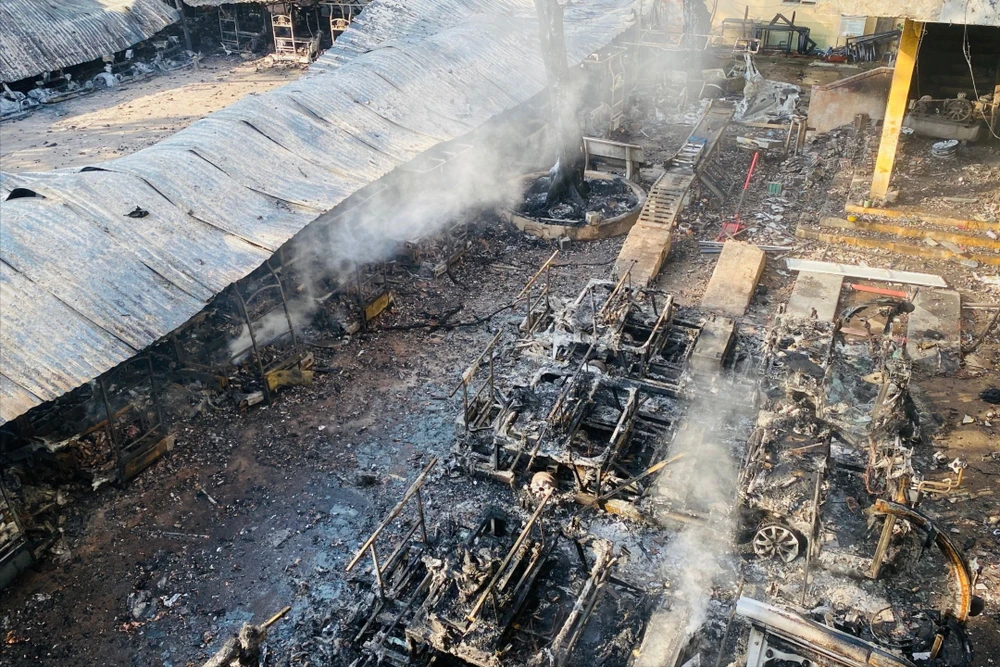 Khoảng 5 giờ 30 ngày 8-5, một vụ hoả hoạn xảy ra trong khuôn viên Trường Cao đẳng Điện lực miền Trung (CEPC; đóng tại TP Hội An, Quảng Nam), làm cháy 40 xe điện du lịch.