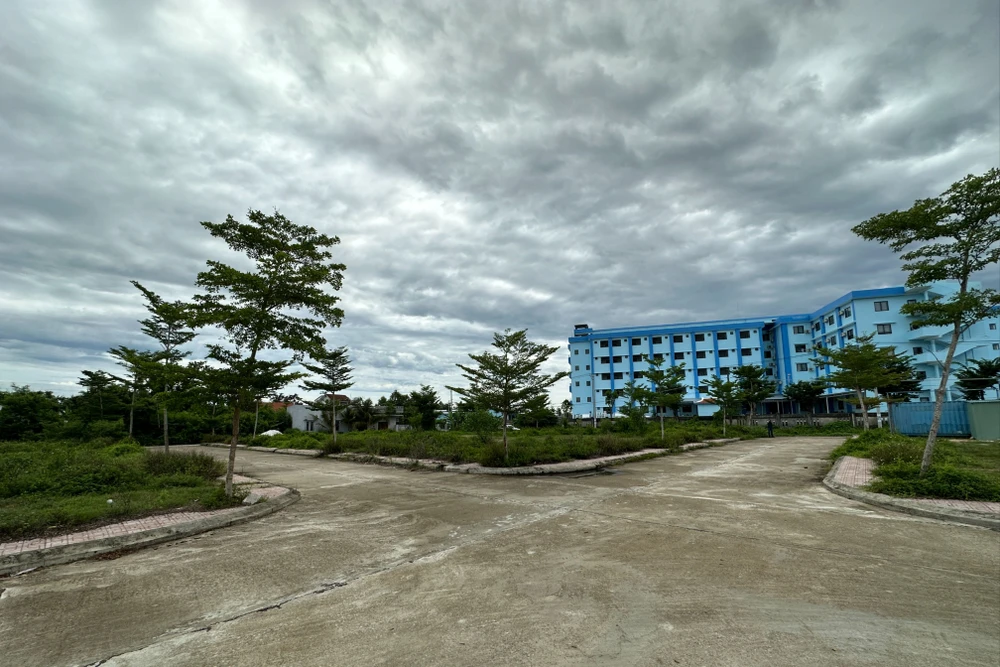 Phù phép hơn 4.251 m2 đất sản xuất thành đất ở để phân lô bán nền. Ảnh: TN