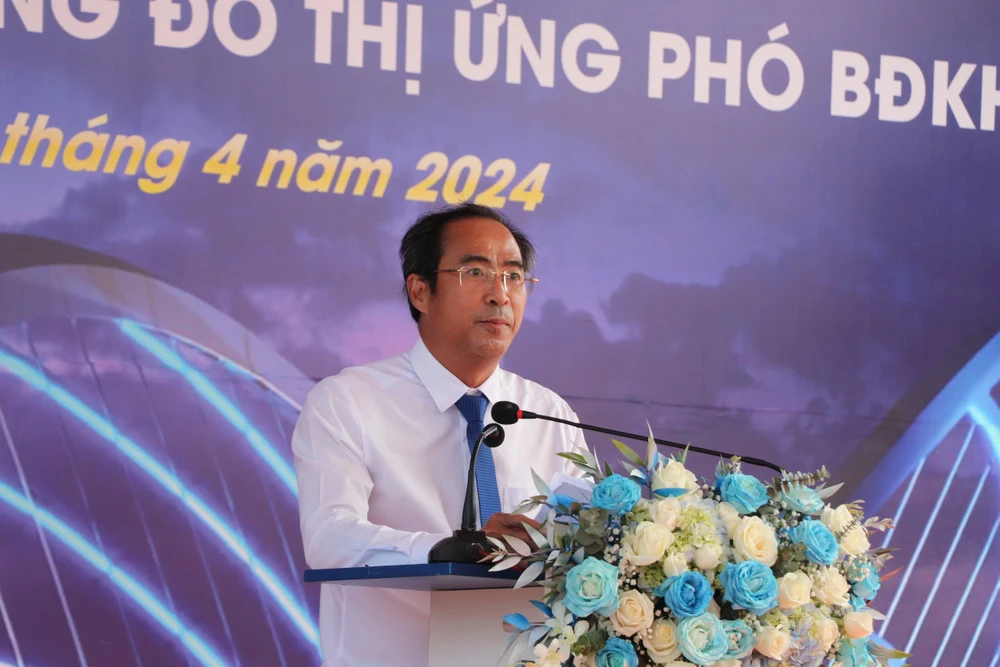 Chủ tịch UBND tỉnh Quảng Nam bổ nhiệm ông Nguyễn Thanh Tâm giữ chức Giám đốc Sở Xây dựng. Ảnh: TN