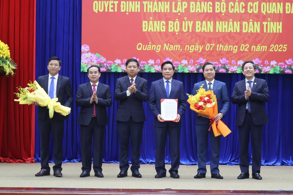 quang-nam-thanh-lap-dang-bo-1.jpg