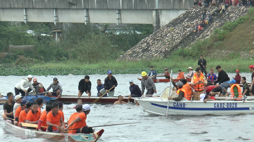 Tai nạn tại giải đua thuyền ở Quảng Nam, 3 người bị thương