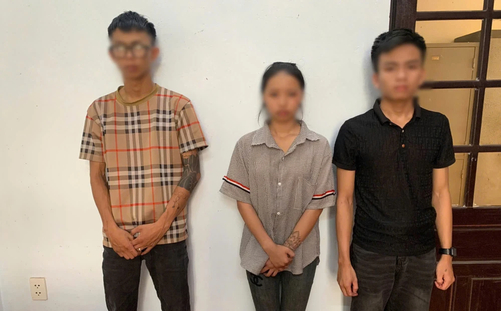 2 nhóm thanh thiếu niên giải quyết mâu thuẫn bằng súng ná, dao. Ảnh: CA