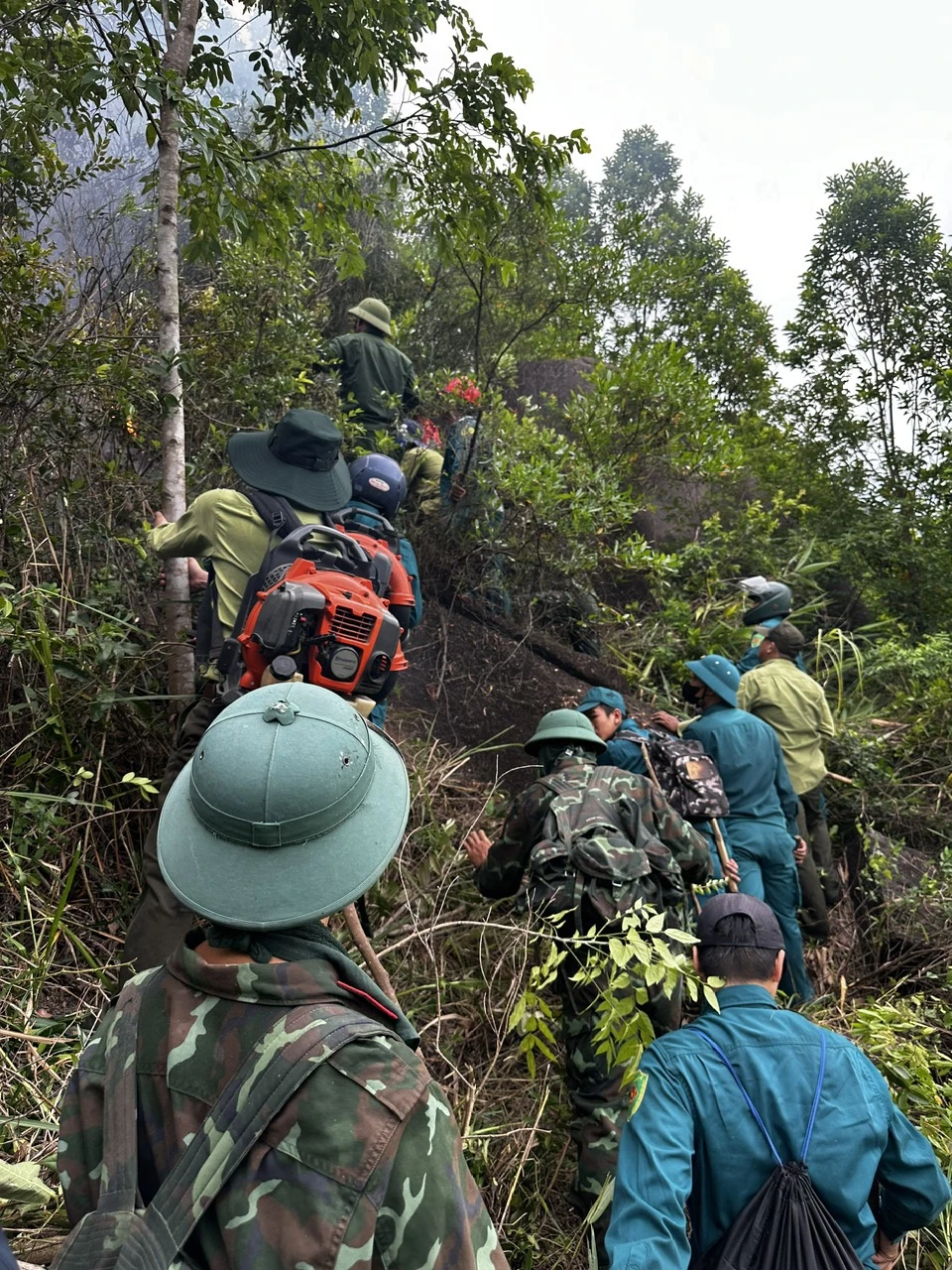 lãnh đạo TP Đà Nẵng đến hiện trường chỉ đạo vụ cháy rừng