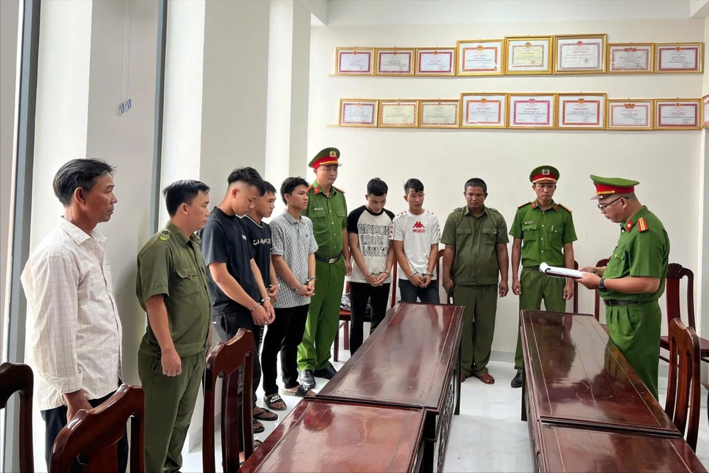 Nhóm thanh niên vác hung khí truy đuổi, tấn công nạn nhân