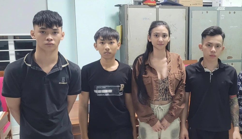 Nữ quái ở Đà Nẵng cầm đầu nhóm côn đồ đến phòng trọ chém người. Ảnh: CA