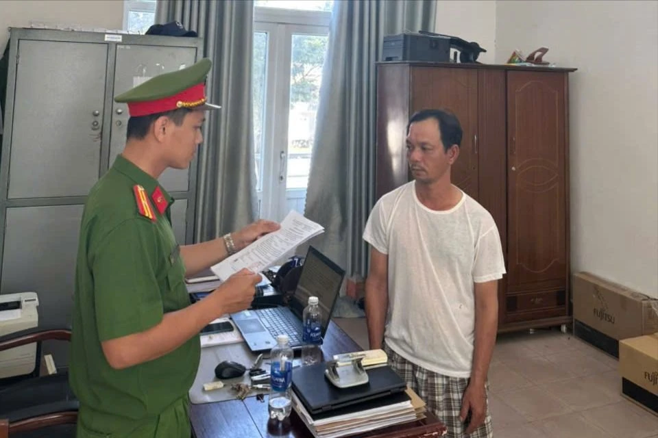 xong-vao-khach-san-khong-che-cuop-tai-san-1.jpeg