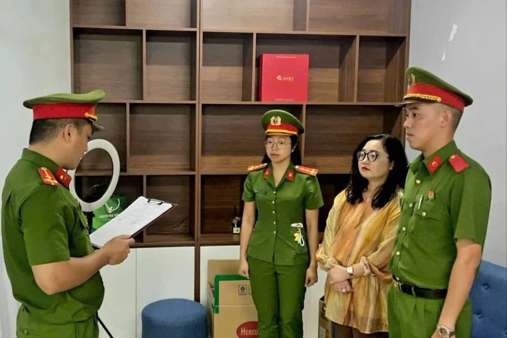 doc-lenh-bat-nu-doanh-nhan-1.jpeg