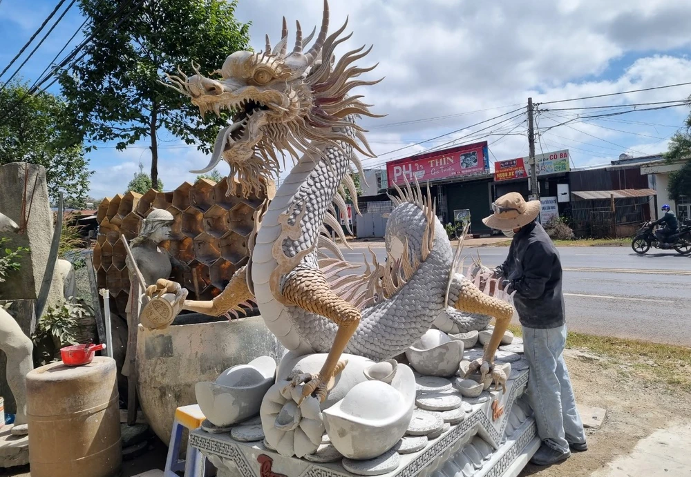 linh vật rồng 7.jpg