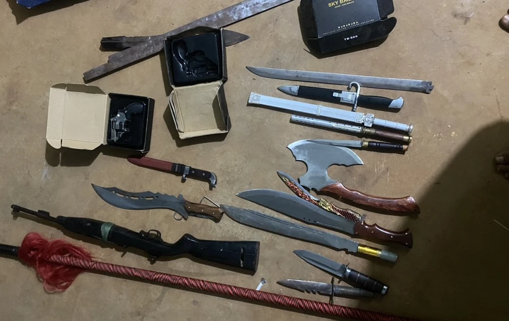 mua bán súng 1.jpg