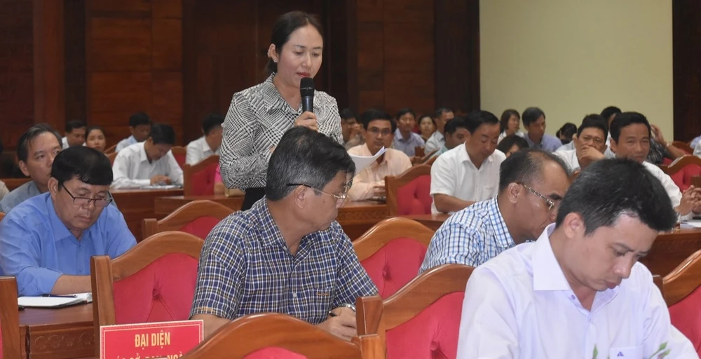 học sinh lớp 10.jpg