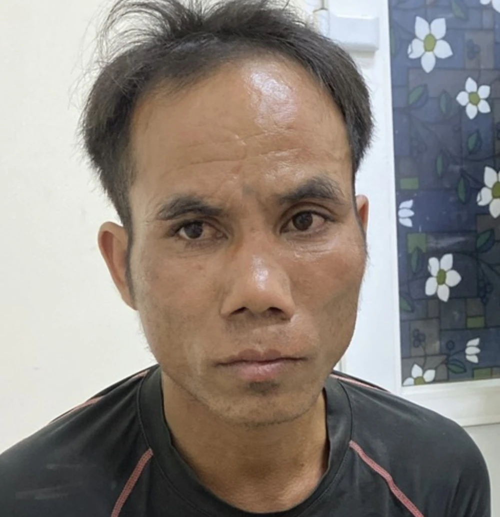 ở nhà một mình.jpg