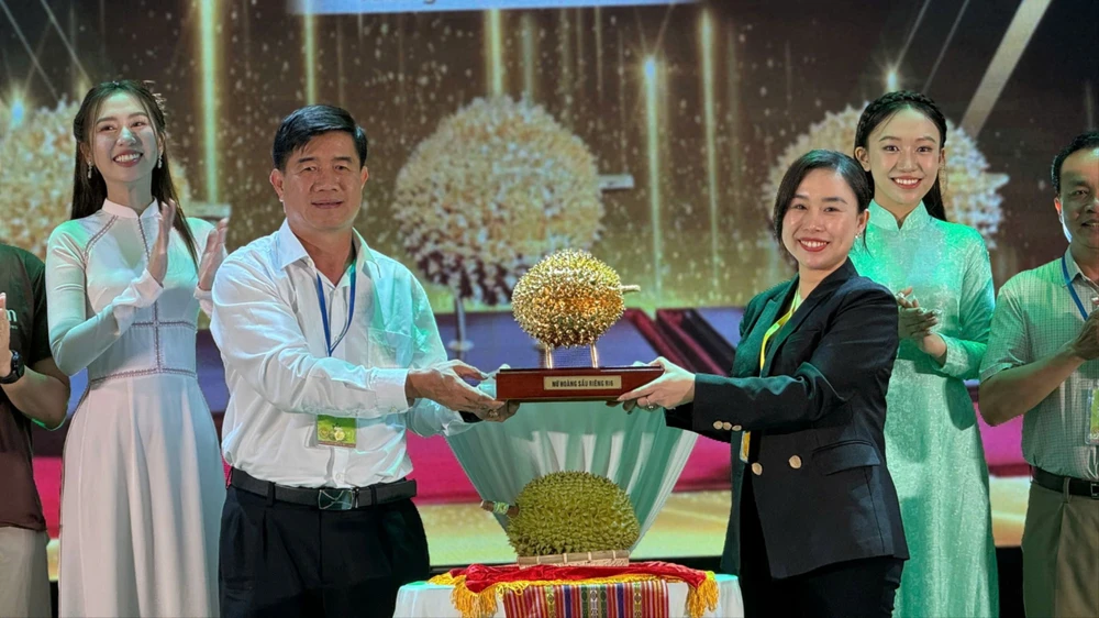 Trúng đấu giá.jpg