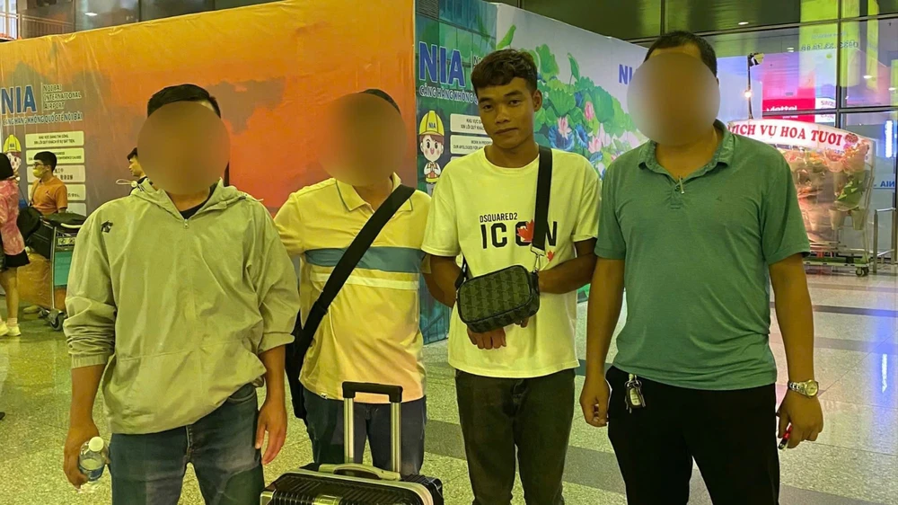 Sân bay Nội Bài.jpg