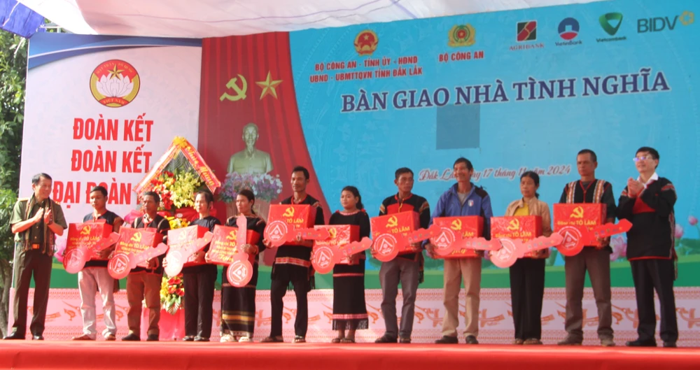 Lương Tam Quang 4.JPG